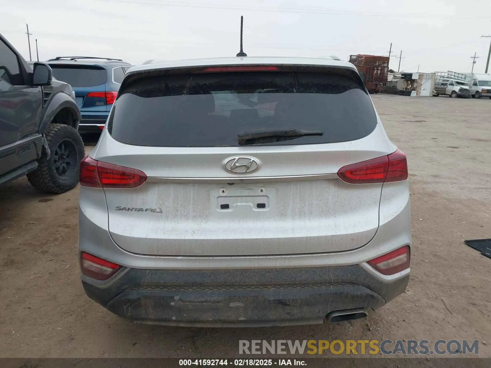 16 Photograph of a damaged car 5NMS23AD4KH034838 HYUNDAI SANTA FE 2019