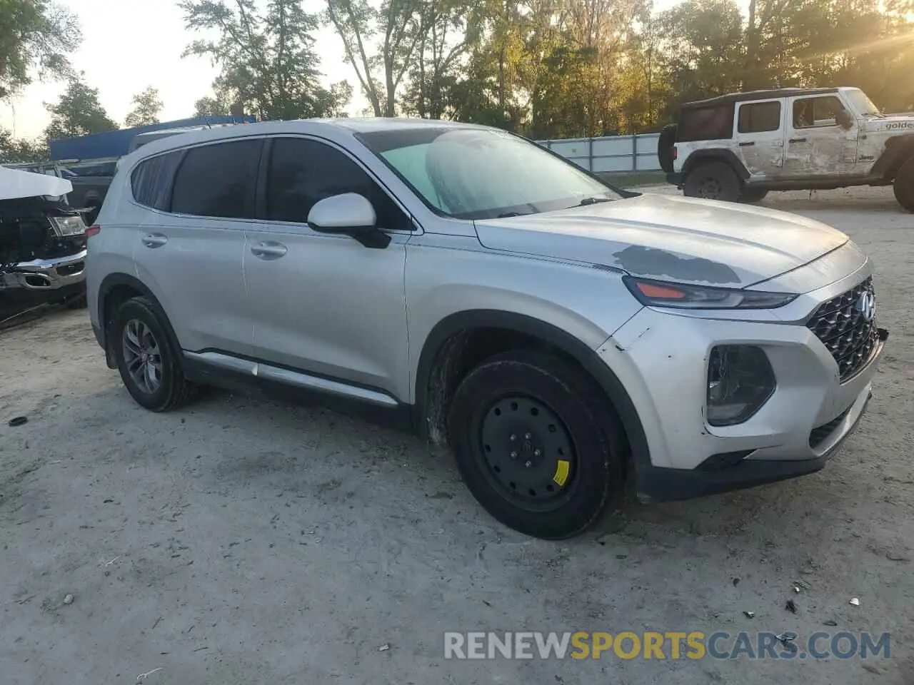 4 Photograph of a damaged car 5NMS23AD4KH041076 HYUNDAI SANTA FE 2019
