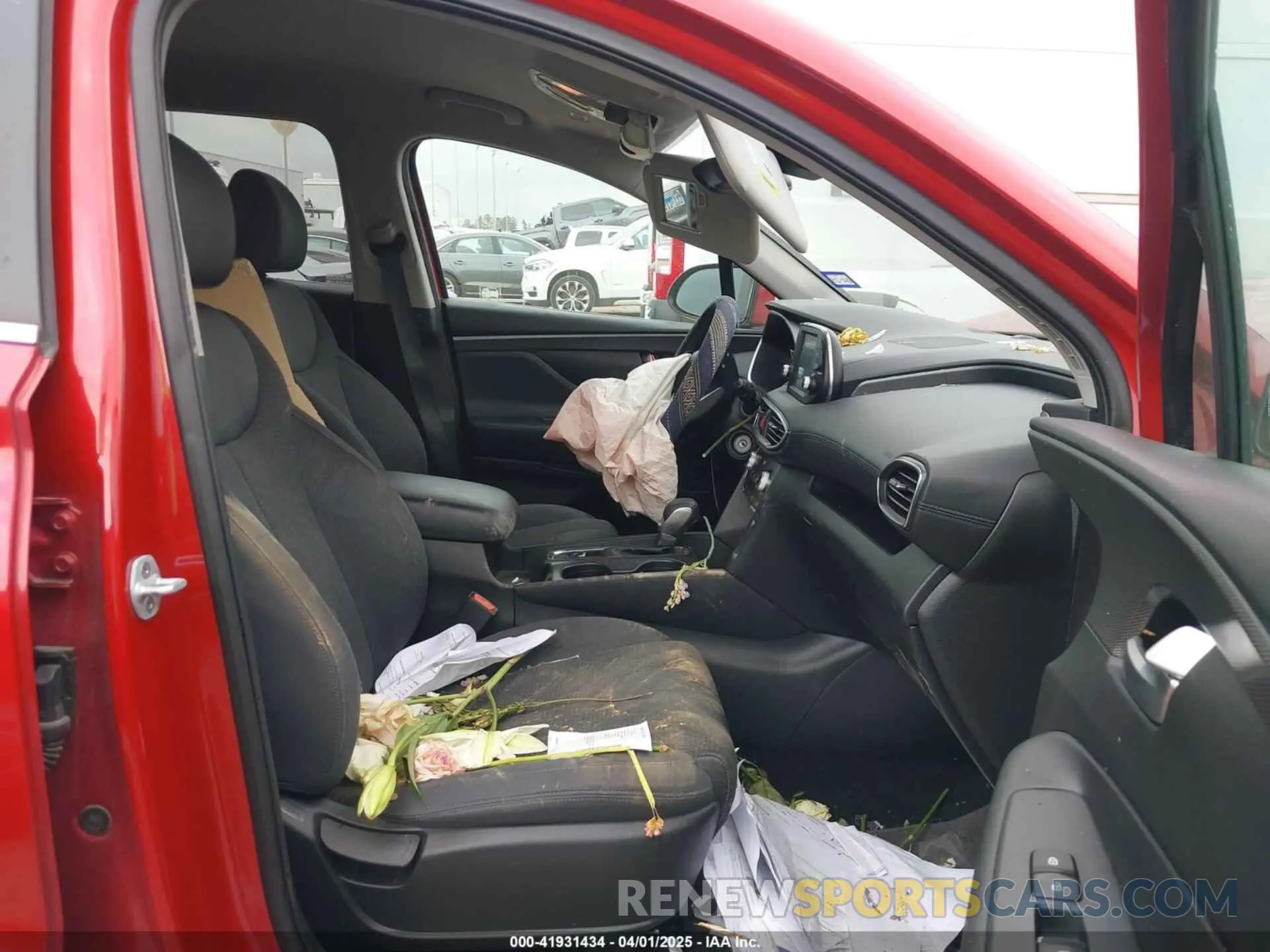 5 Photograph of a damaged car 5NMS23AD4KH076717 HYUNDAI SANTA FE 2019