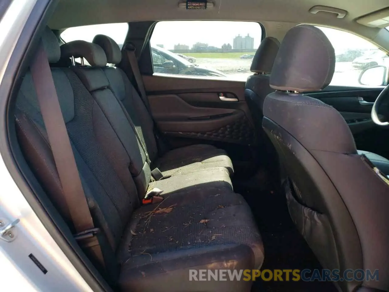10 Photograph of a damaged car 5NMS23AD4KH106203 HYUNDAI SANTA FE 2019