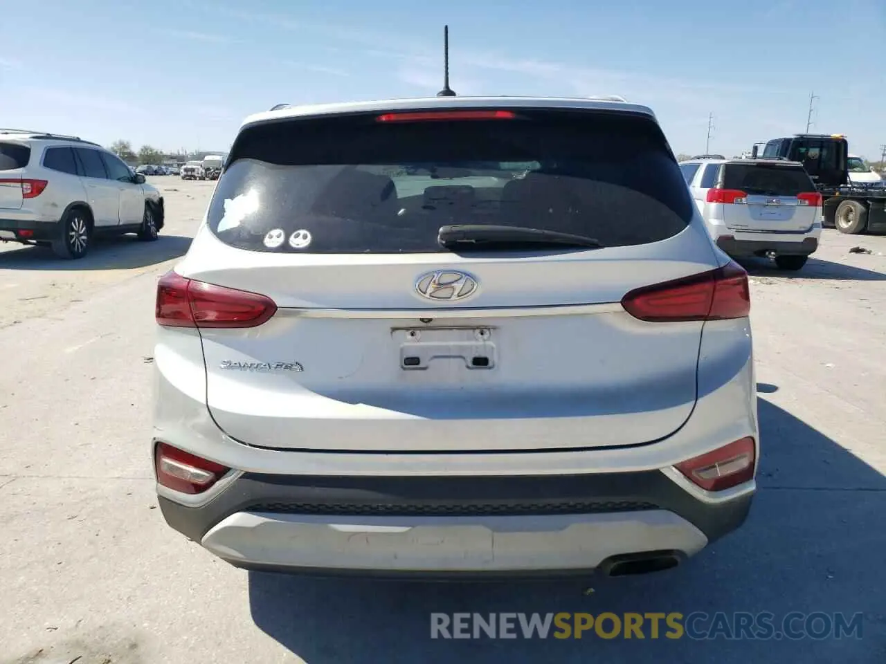 6 Photograph of a damaged car 5NMS23AD4KH106203 HYUNDAI SANTA FE 2019