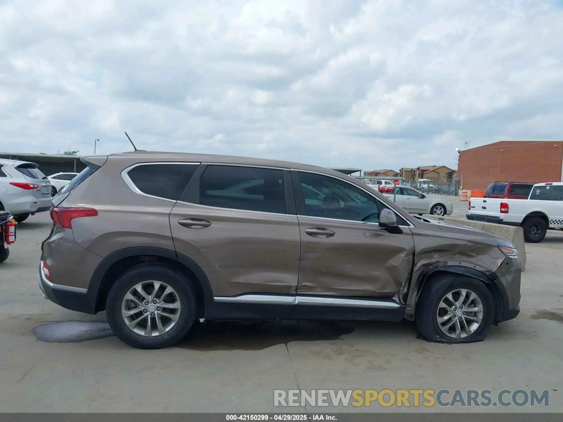 14 Photograph of a damaged car 5NMS23AD4KH132123 HYUNDAI SANTA FE 2019