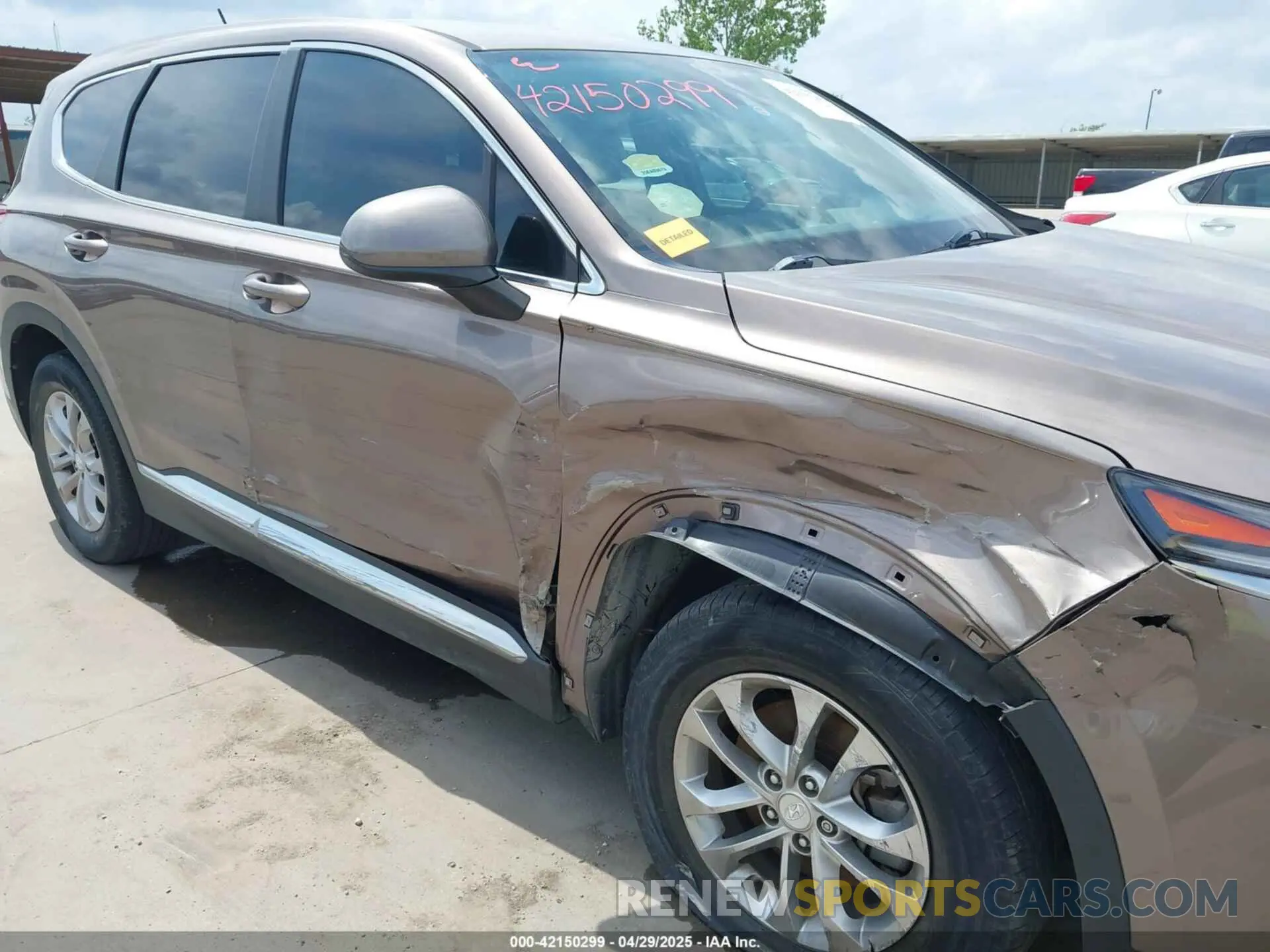 6 Photograph of a damaged car 5NMS23AD4KH132123 HYUNDAI SANTA FE 2019