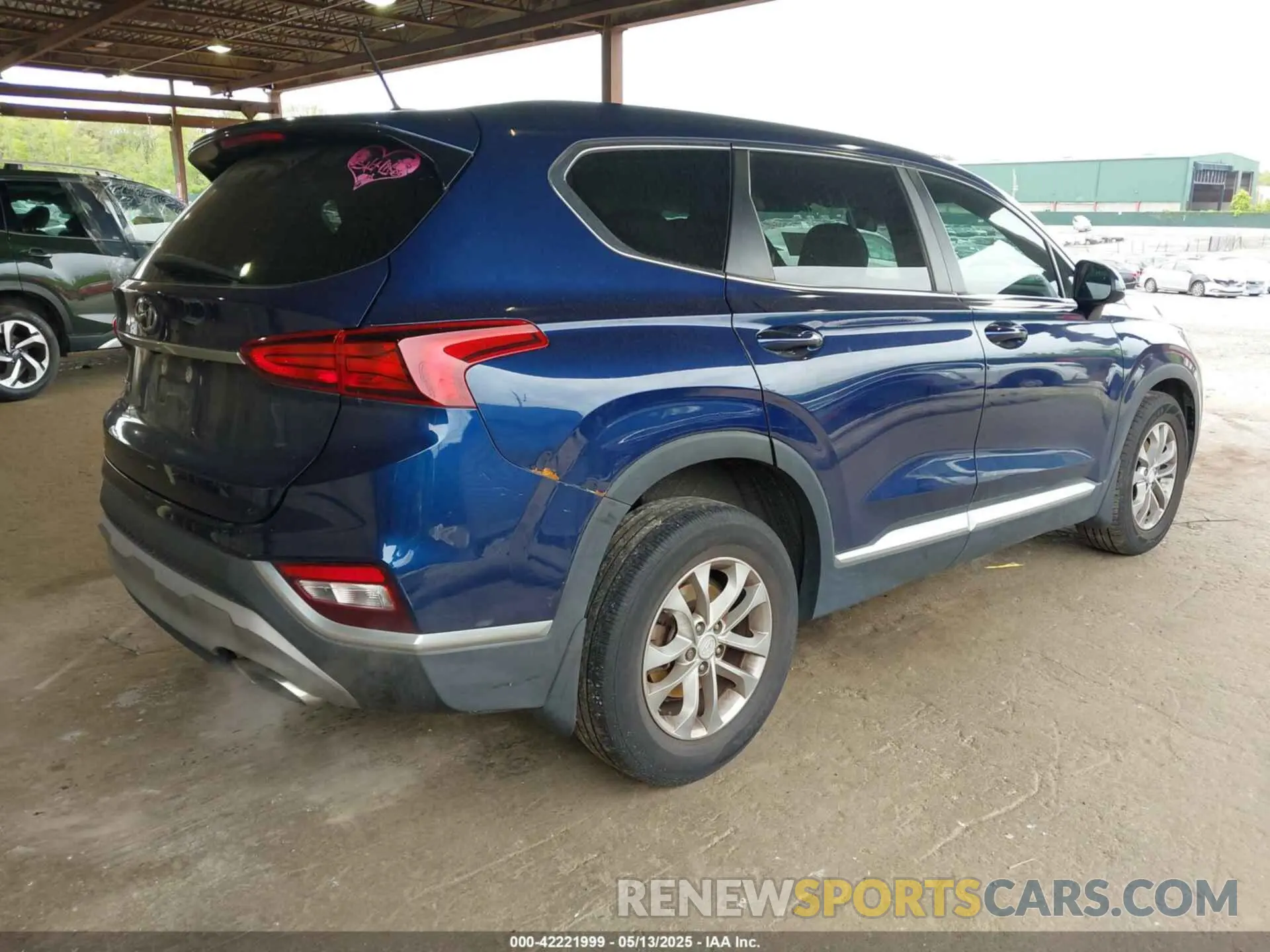 4 Photograph of a damaged car 5NMS23AD5KH105321 HYUNDAI SANTA FE 2019