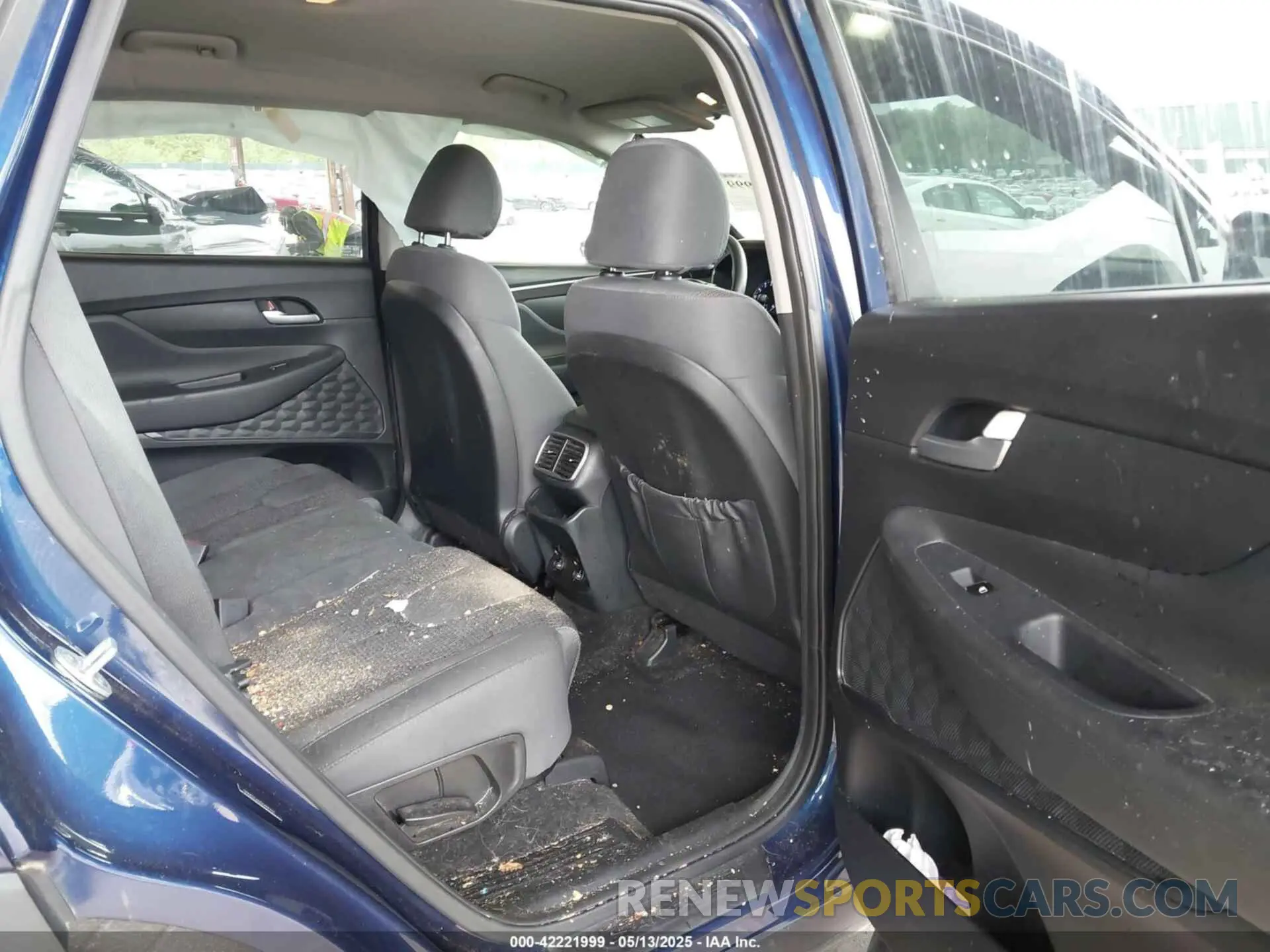 8 Photograph of a damaged car 5NMS23AD5KH105321 HYUNDAI SANTA FE 2019
