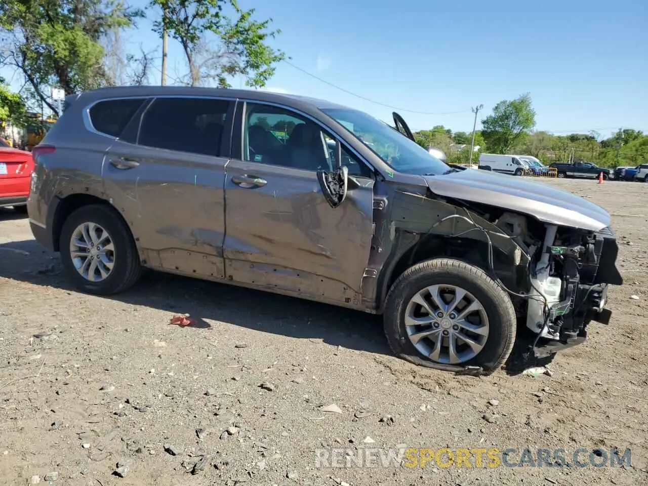 4 Photograph of a damaged car 5NMS23AD6KH016499 HYUNDAI SANTA FE 2019