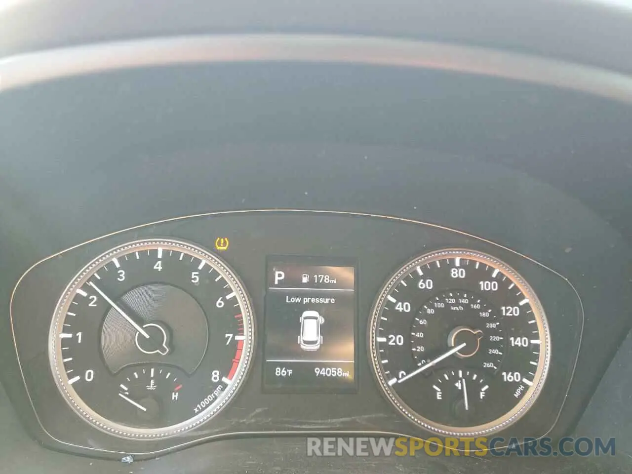 9 Photograph of a damaged car 5NMS23AD6KH016499 HYUNDAI SANTA FE 2019
