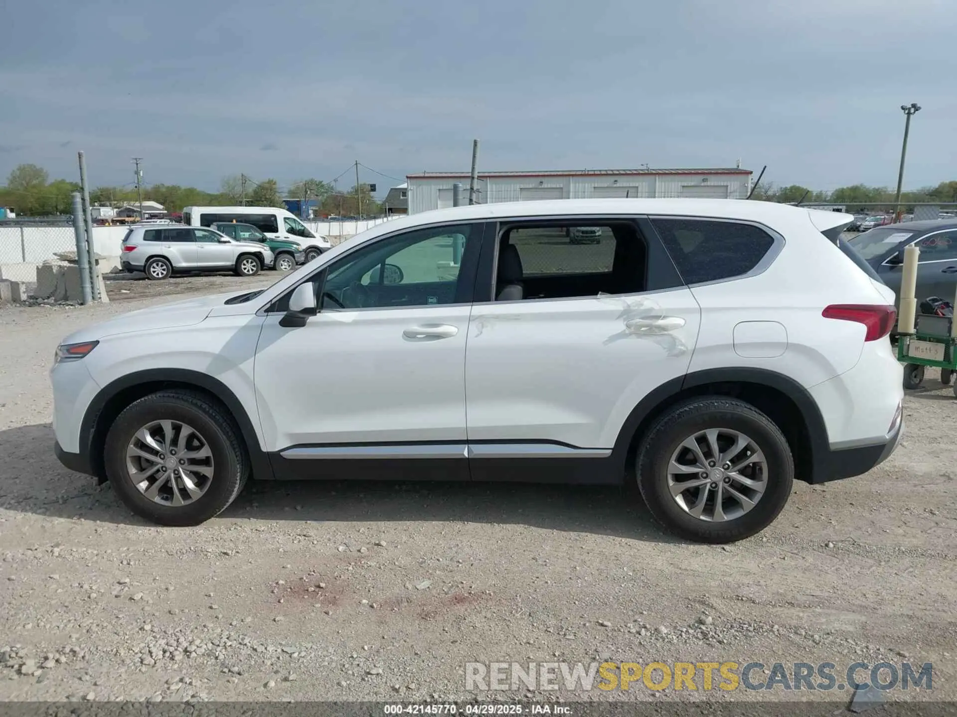 14 Photograph of a damaged car 5NMS23AD6KH049132 HYUNDAI SANTA FE 2019