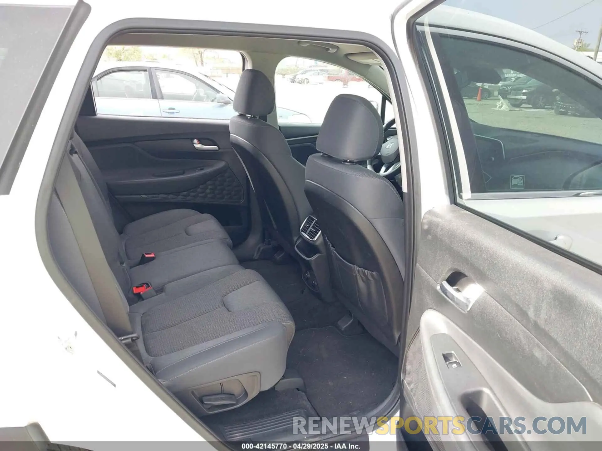 8 Photograph of a damaged car 5NMS23AD6KH049132 HYUNDAI SANTA FE 2019