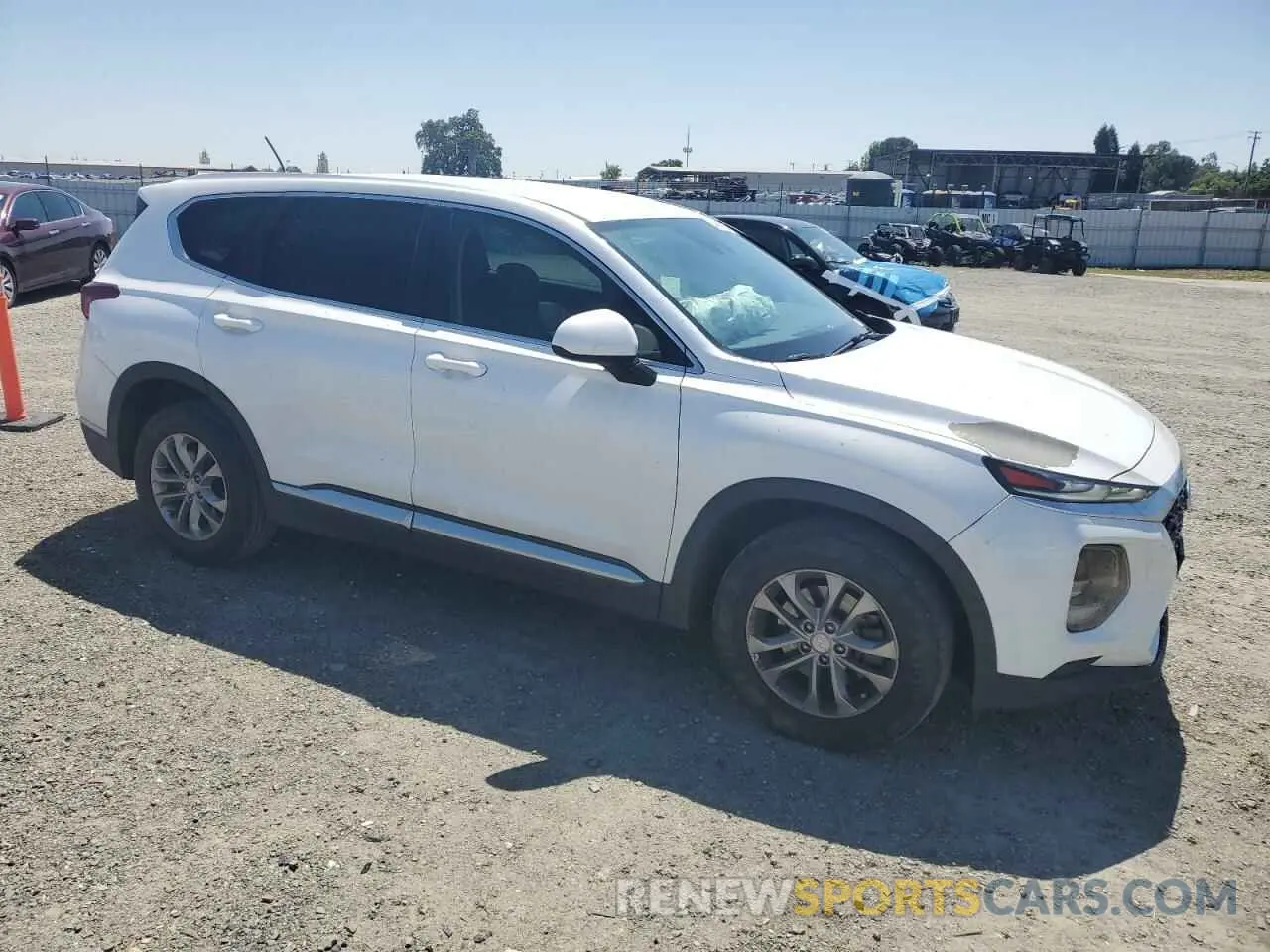 4 Photograph of a damaged car 5NMS23AD6KH083202 HYUNDAI SANTA FE 2019