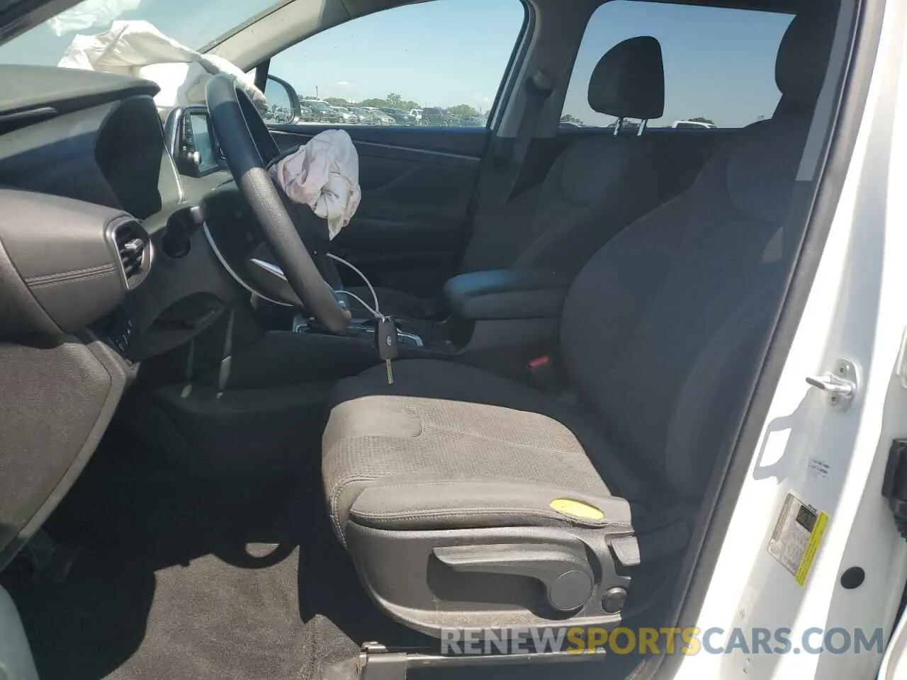 7 Photograph of a damaged car 5NMS23AD6KH083202 HYUNDAI SANTA FE 2019