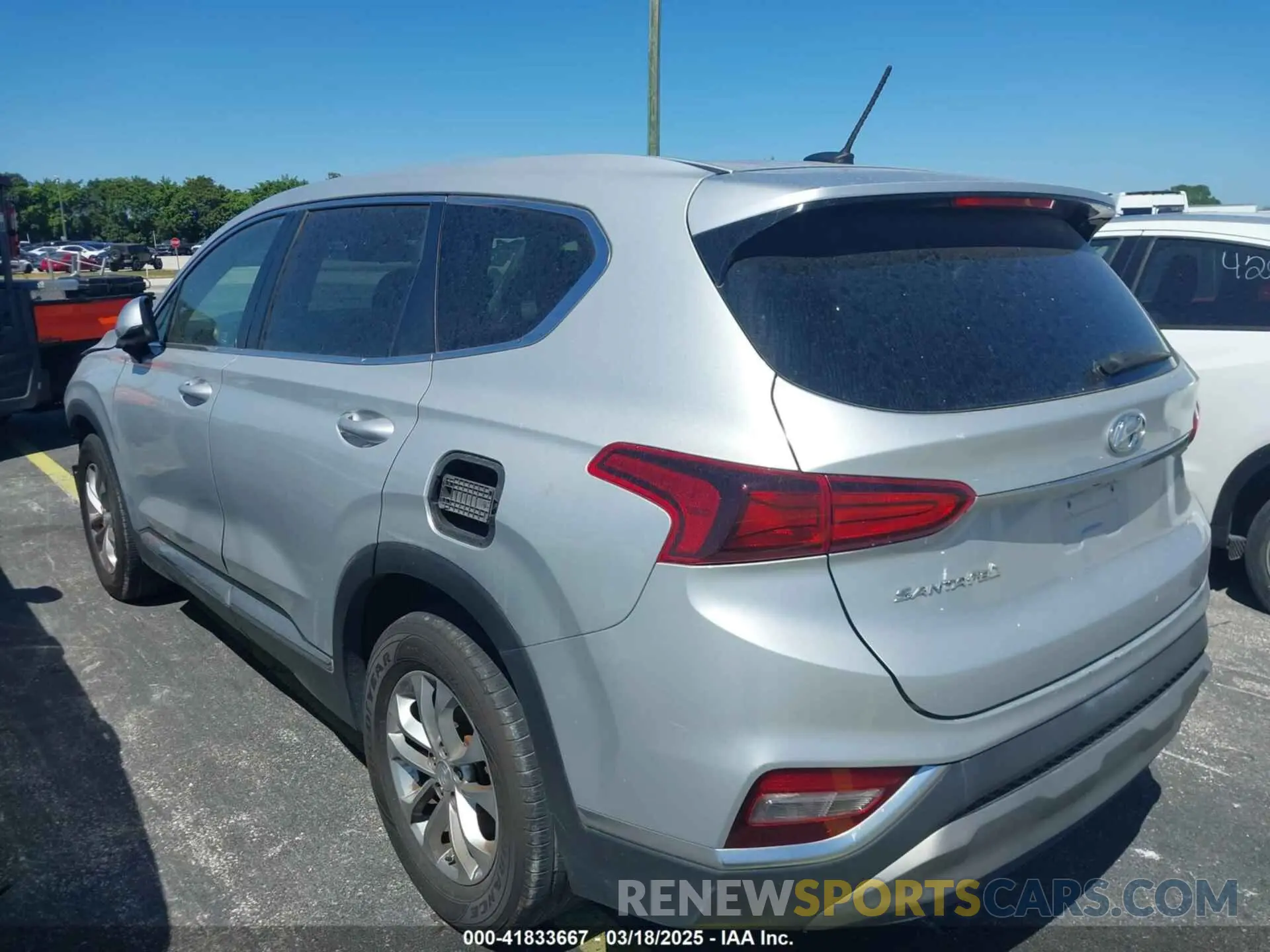 3 Photograph of a damaged car 5NMS23AD6KH085029 HYUNDAI SANTA FE 2019