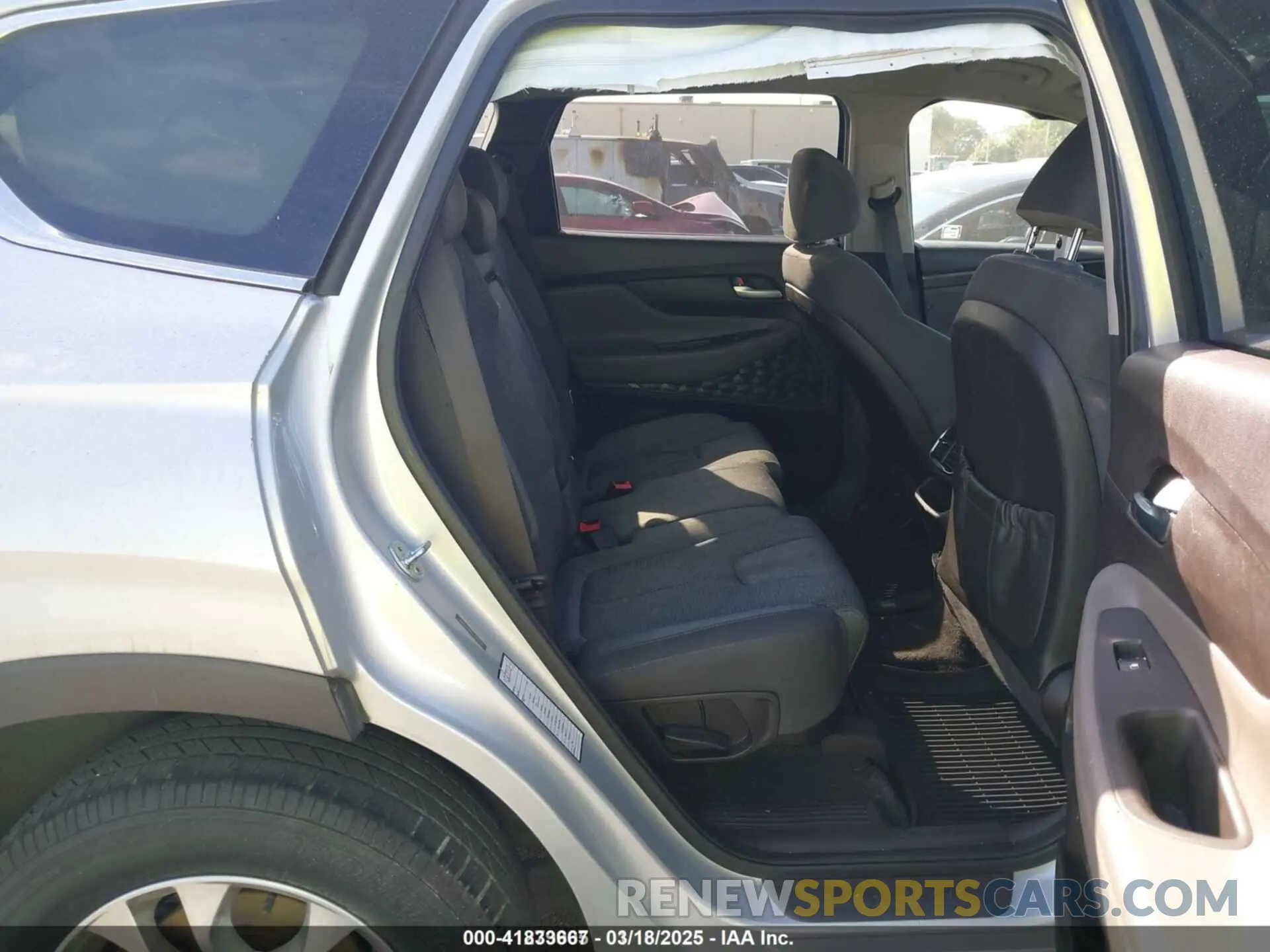 8 Photograph of a damaged car 5NMS23AD6KH085029 HYUNDAI SANTA FE 2019