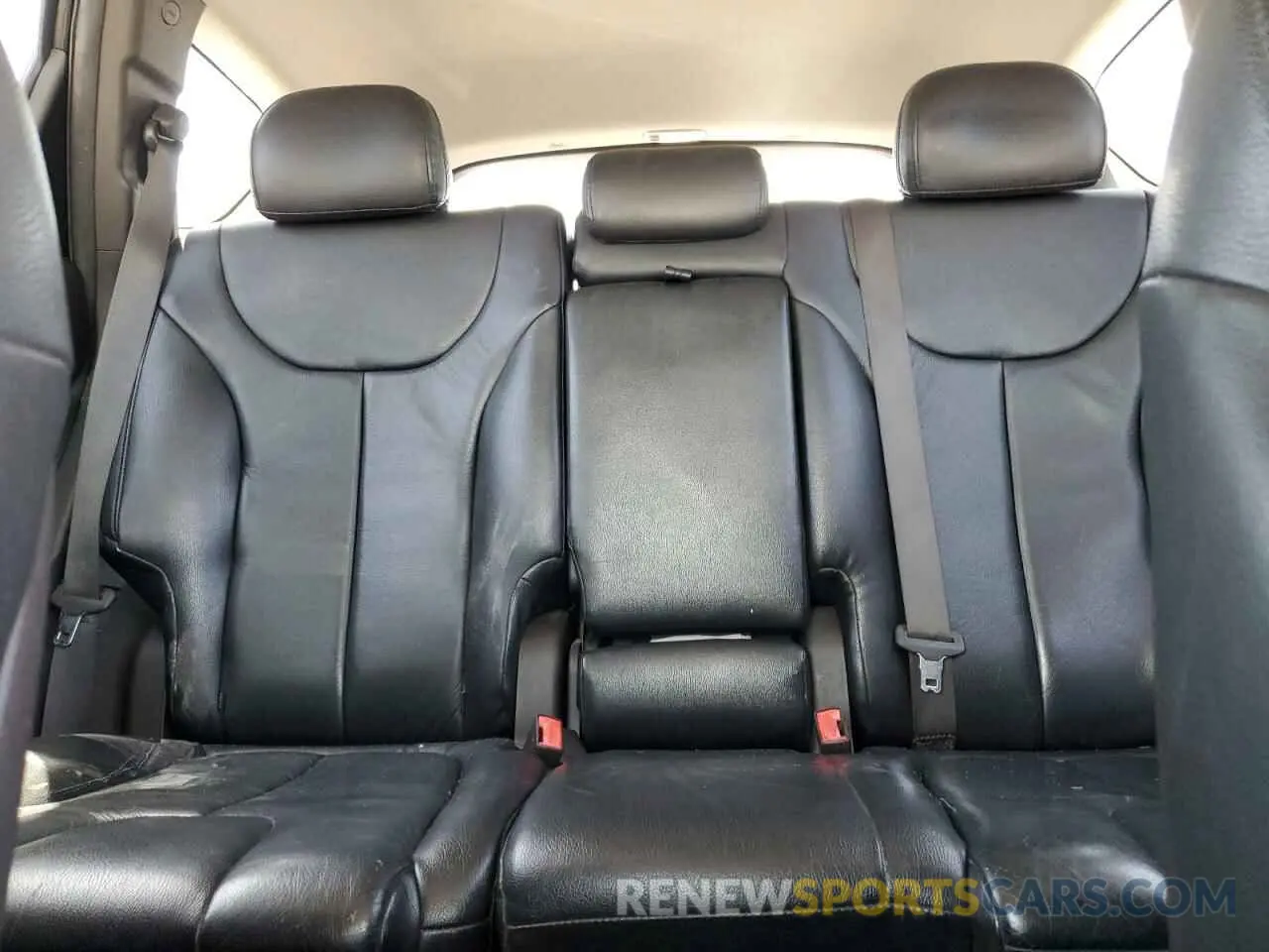 10 Photograph of a damaged car 5NMS23AD7KH008783 HYUNDAI SANTA FE 2019