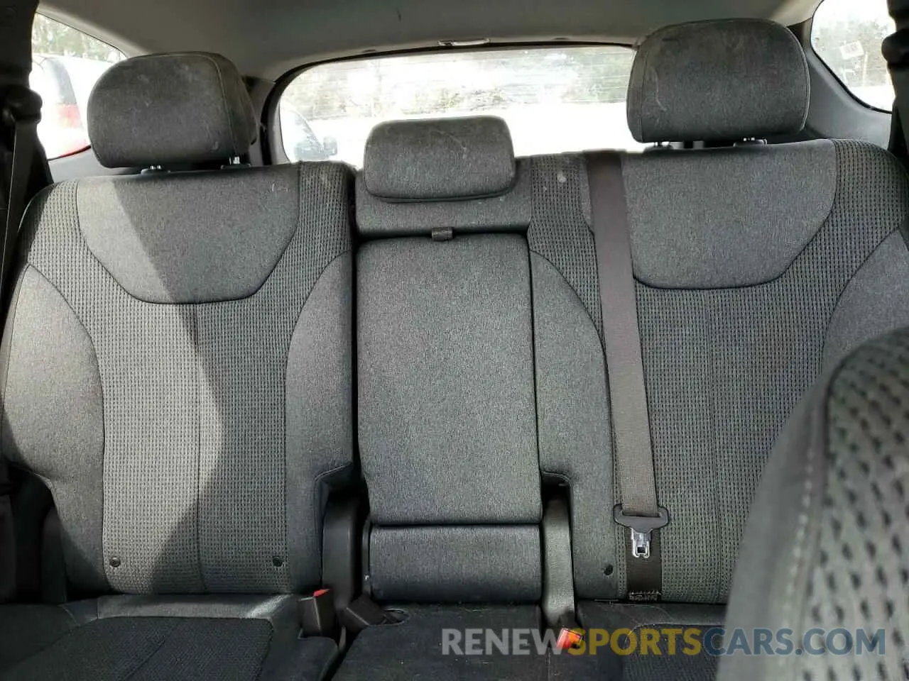 10 Photograph of a damaged car 5NMS23AD7KH077571 HYUNDAI SANTA FE 2019