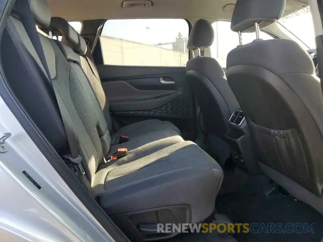 11 Photograph of a damaged car 5NMS23AD8KH016066 HYUNDAI SANTA FE 2019