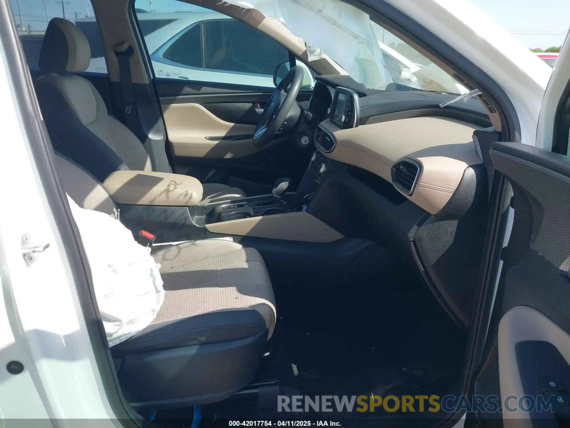 5 Photograph of a damaged car 5NMS23AD8KH051223 HYUNDAI SANTA FE 2019