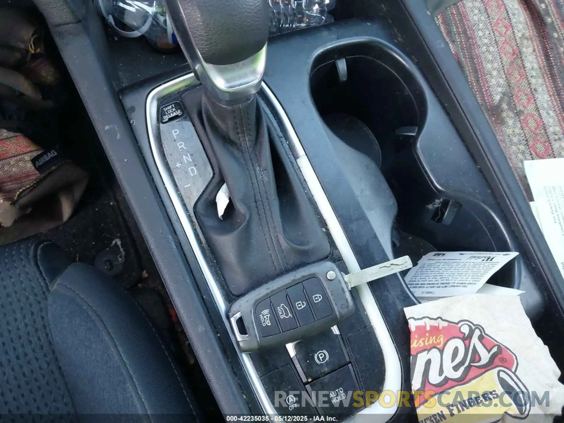 11 Photograph of a damaged car 5NMS23AD8KH096209 HYUNDAI SANTA FE 2019