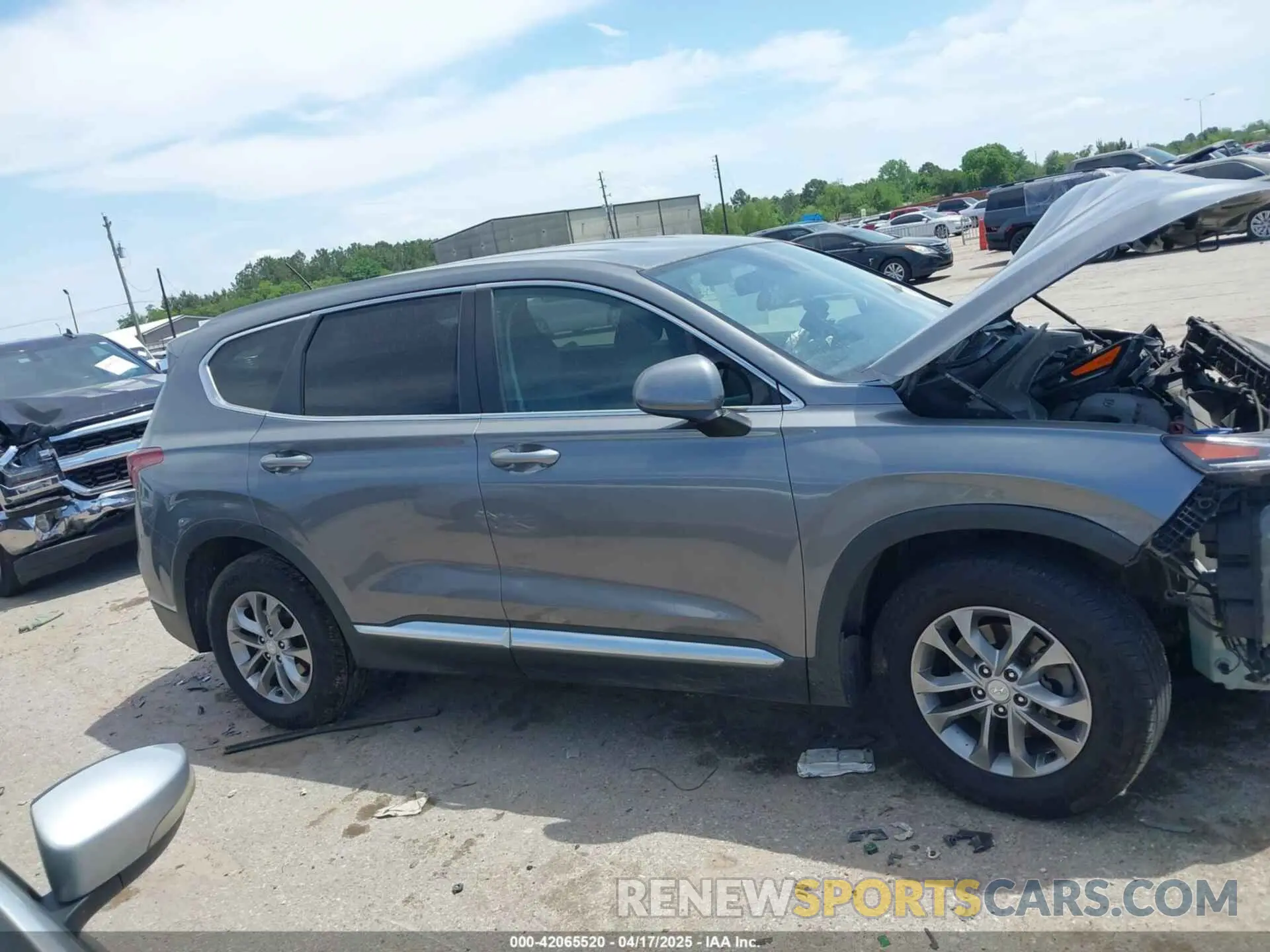 13 Photograph of a damaged car 5NMS23AD8KH096310 HYUNDAI SANTA FE 2019