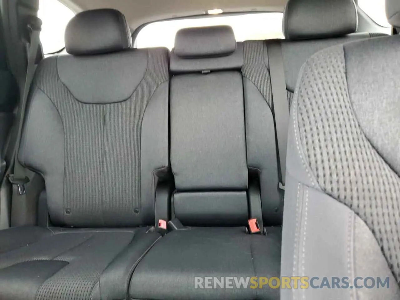 10 Photograph of a damaged car 5NMS23AD9KH039159 HYUNDAI SANTA FE 2019