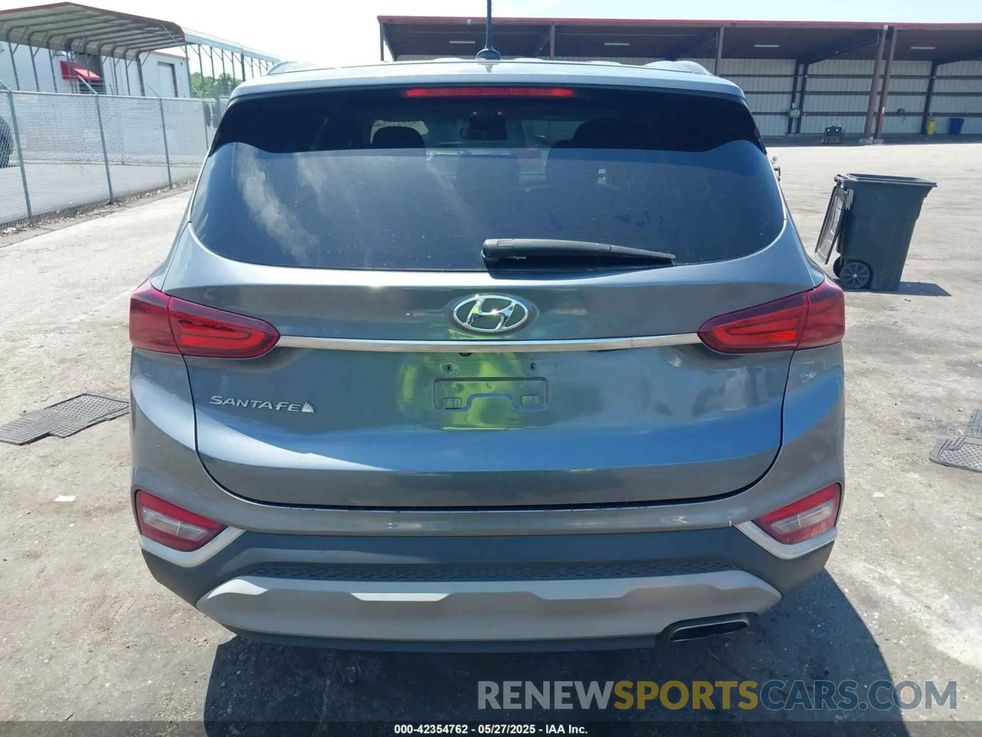 16 Photograph of a damaged car 5NMS23AD9KH085266 HYUNDAI SANTA FE 2019
