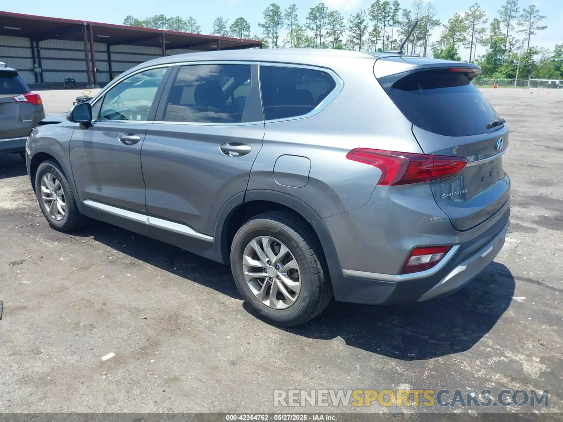 3 Photograph of a damaged car 5NMS23AD9KH085266 HYUNDAI SANTA FE 2019