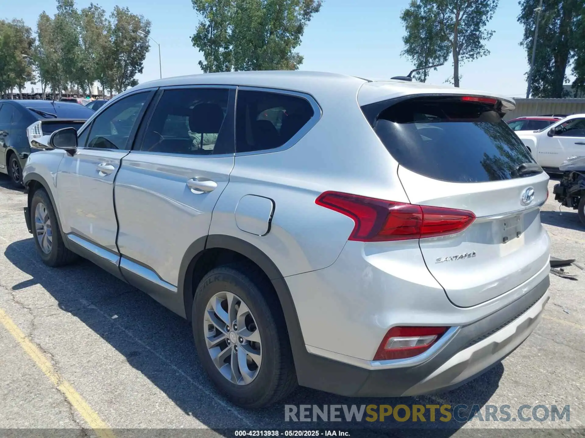 3 Photograph of a damaged car 5NMS23ADXKH000872 HYUNDAI SANTA FE 2019