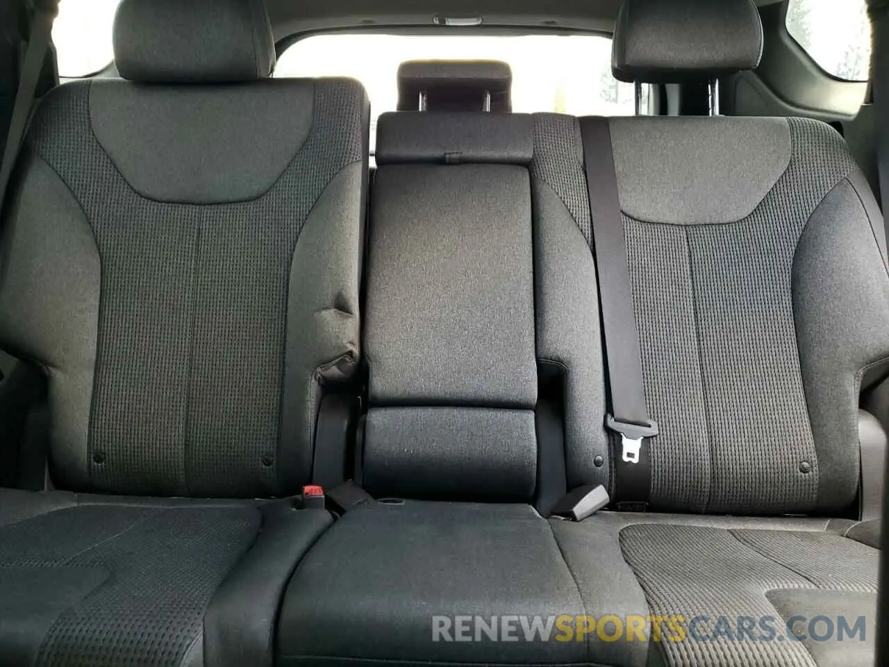 10 Photograph of a damaged car 5NMS23ADXKH070632 HYUNDAI SANTA FE 2019