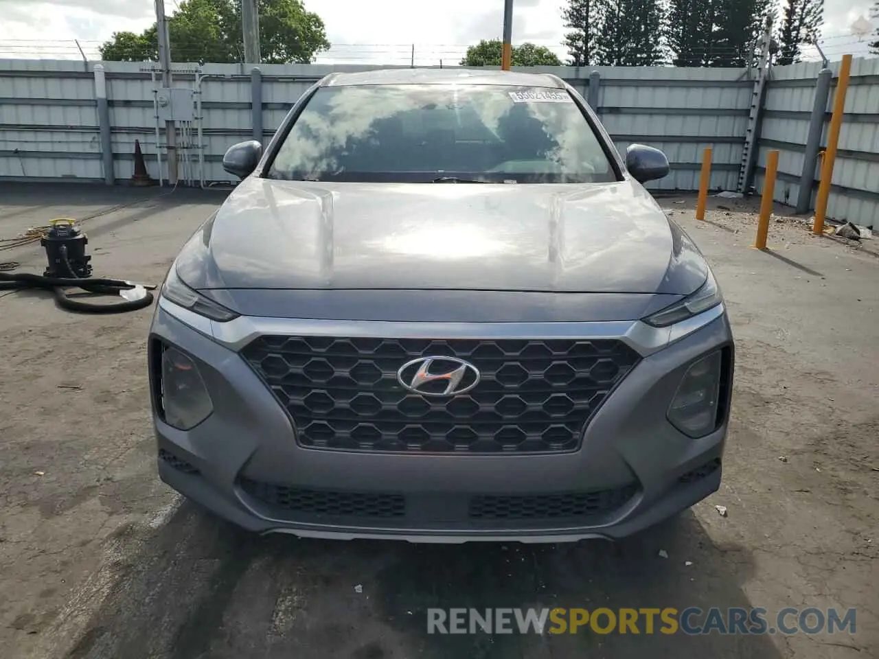 5 Photograph of a damaged car 5NMS23ADXKH070632 HYUNDAI SANTA FE 2019