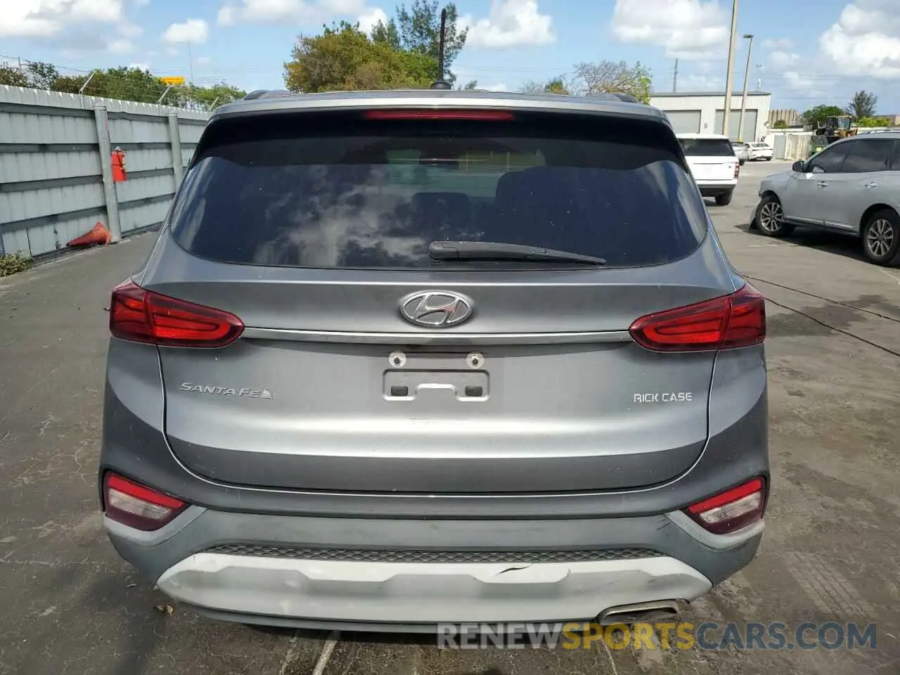 6 Photograph of a damaged car 5NMS23ADXKH070632 HYUNDAI SANTA FE 2019