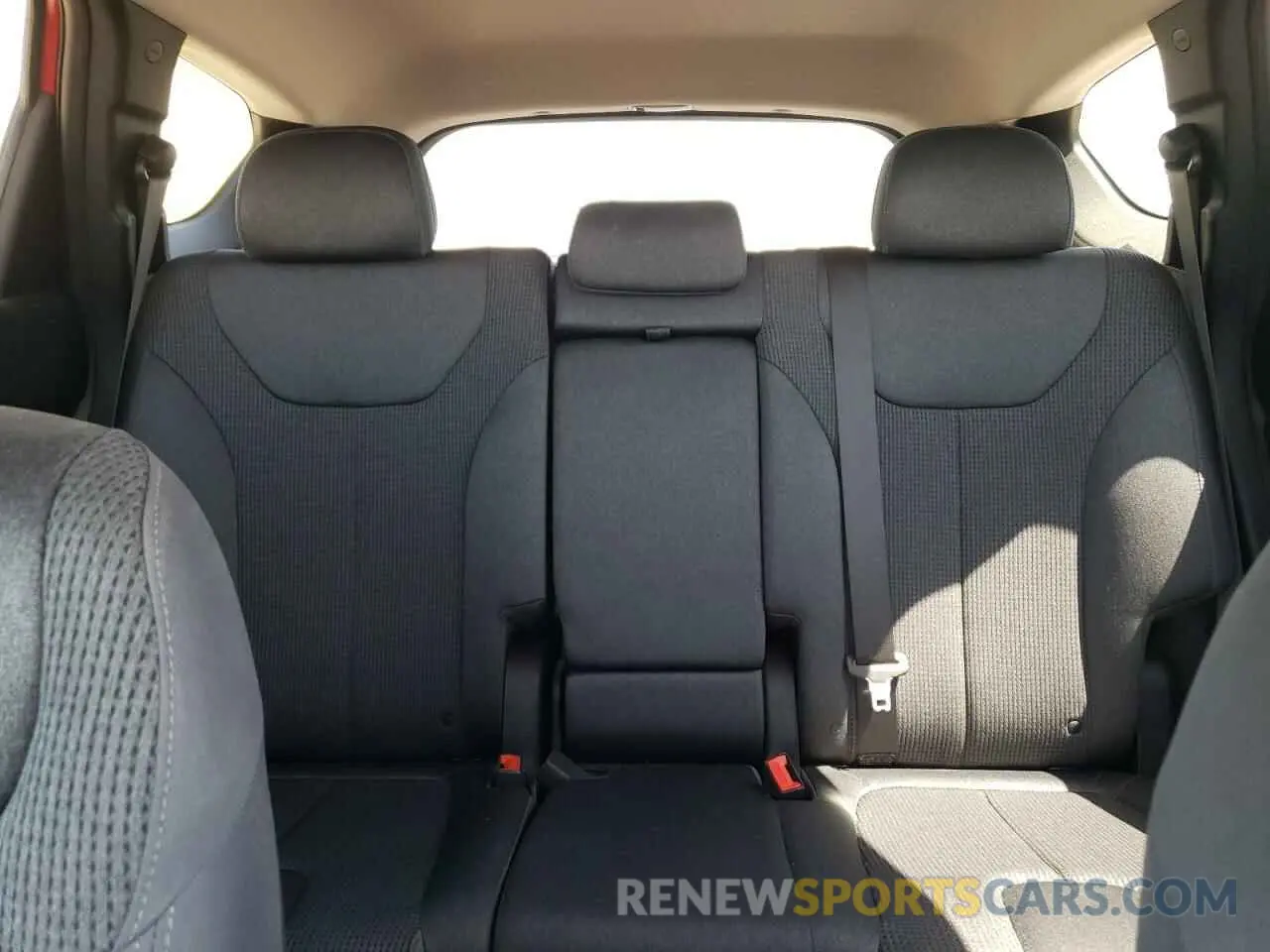 10 Photograph of a damaged car 5NMS23ADXKH077886 HYUNDAI SANTA FE 2019