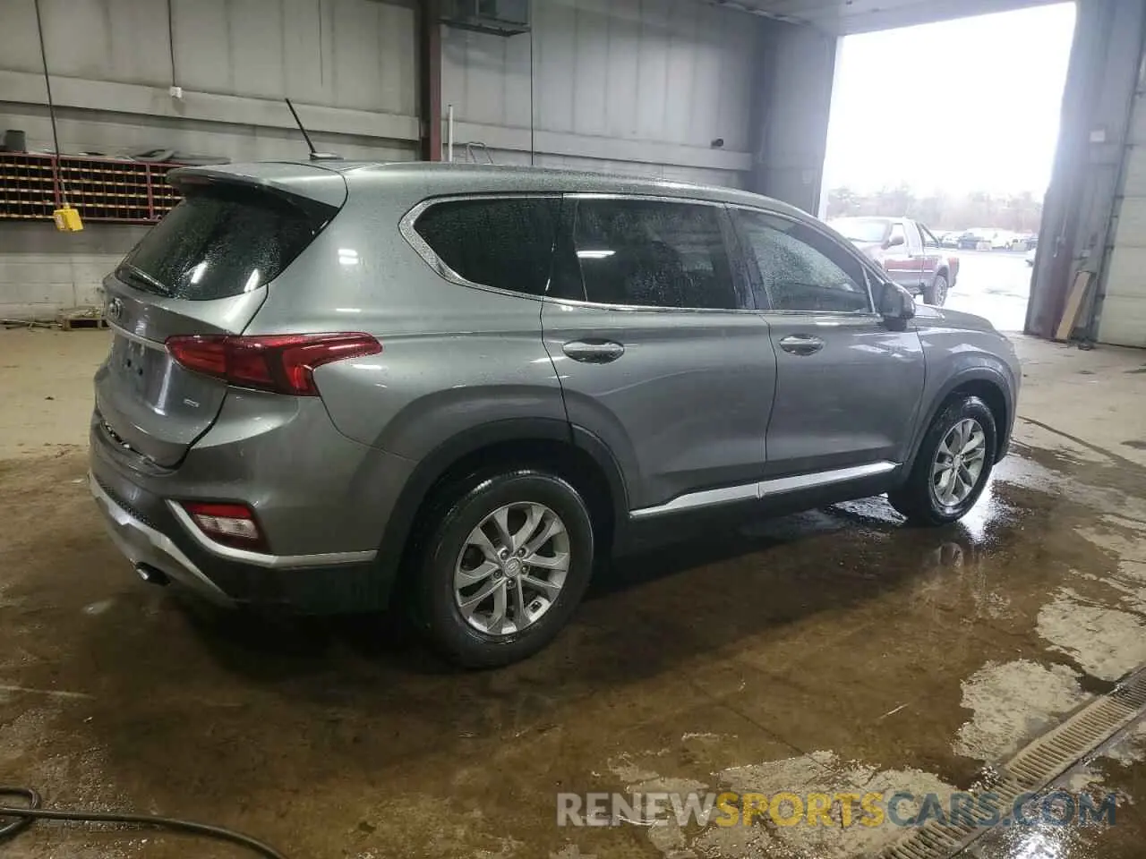3 Photograph of a damaged car 5NMS2CAD0KH095412 HYUNDAI SANTA FE 2019