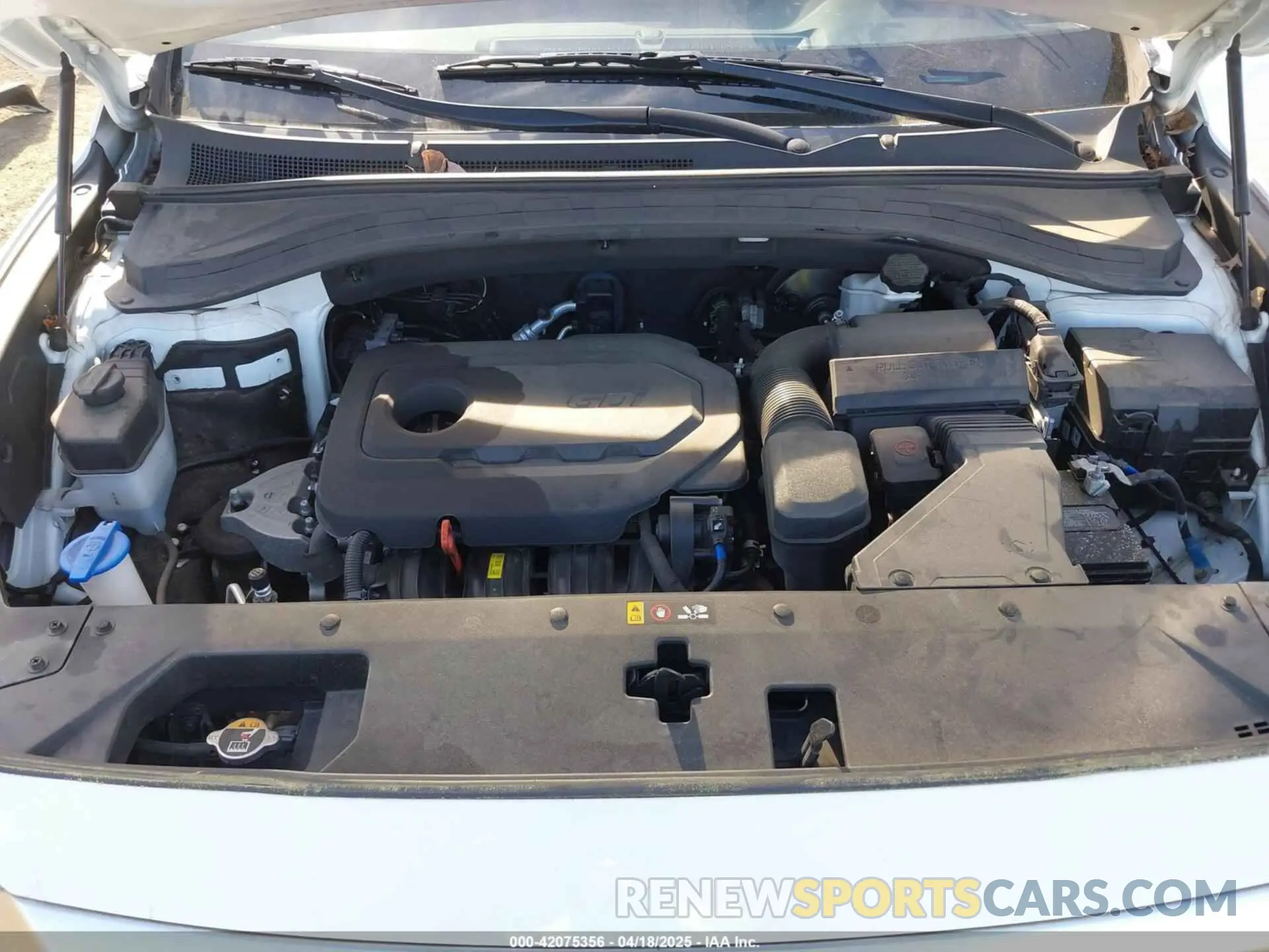 10 Photograph of a damaged car 5NMS2CAD0KH098259 HYUNDAI SANTA FE 2019