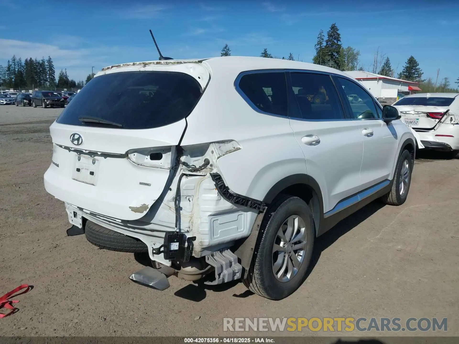 4 Photograph of a damaged car 5NMS2CAD0KH098259 HYUNDAI SANTA FE 2019