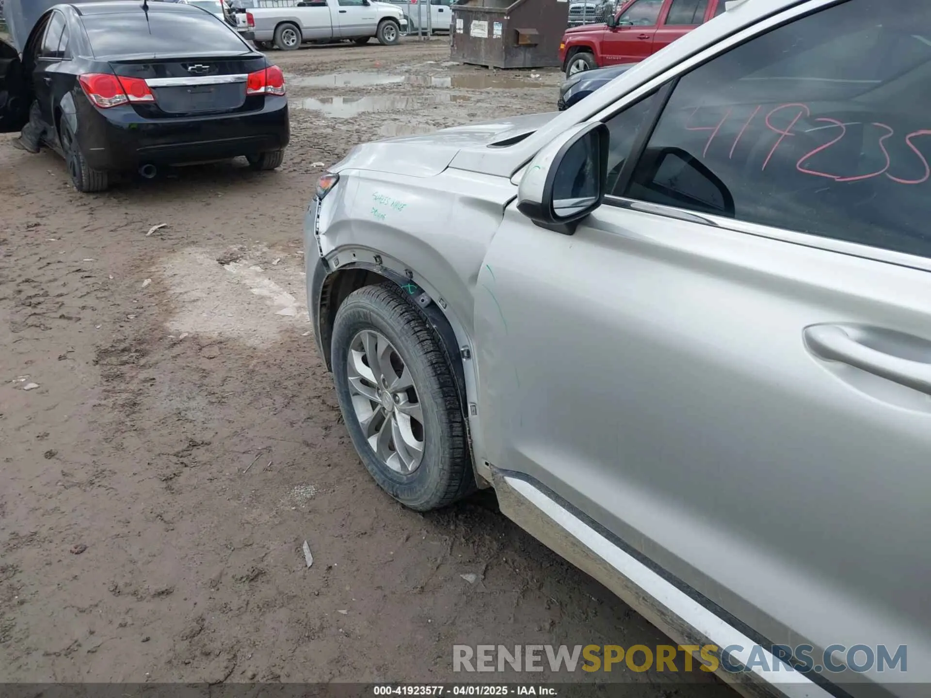 6 Photograph of a damaged car 5NMS2CAD0KH117201 HYUNDAI SANTA FE 2019