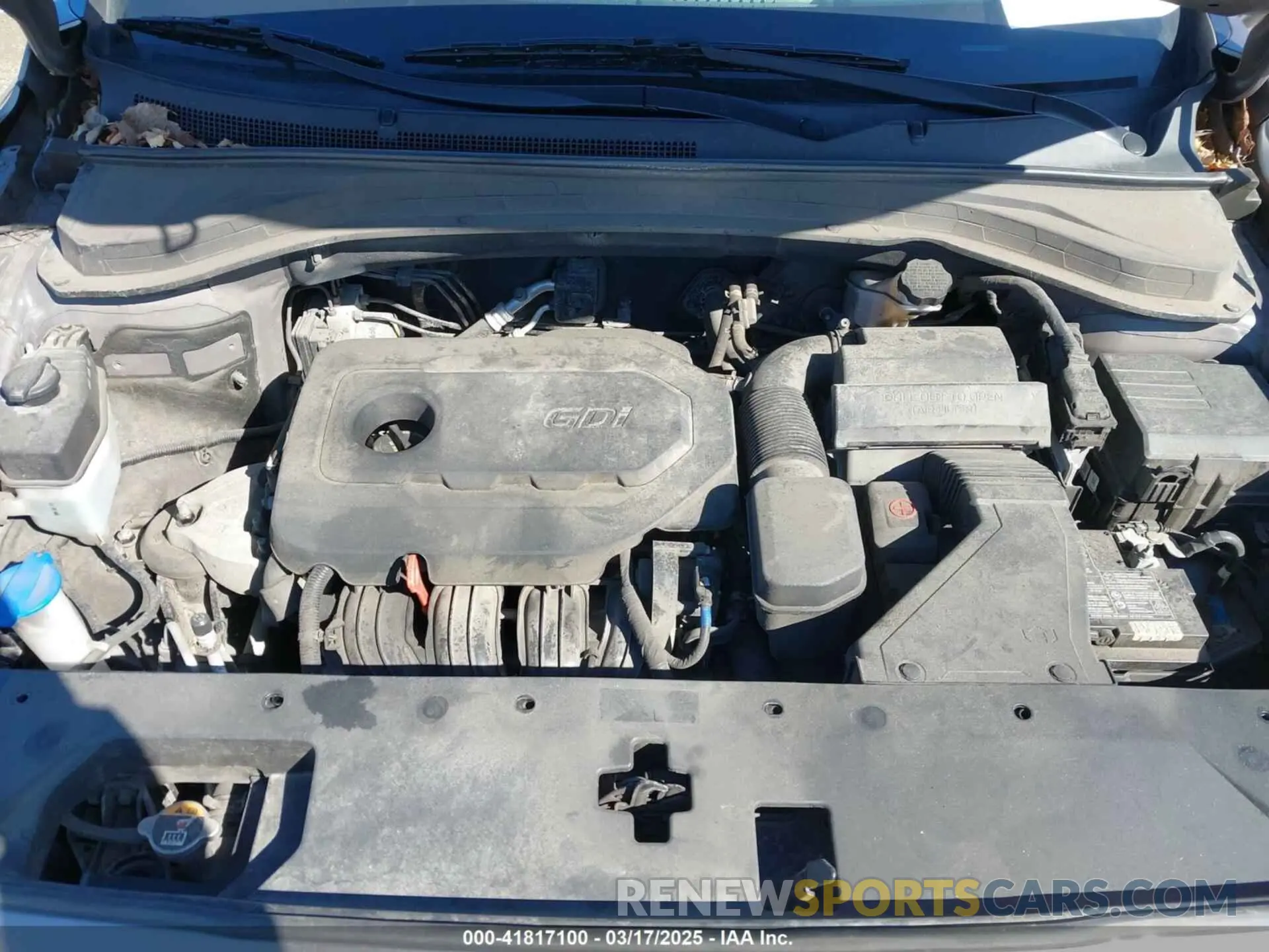 10 Photograph of a damaged car 5NMS2CAD0KH117649 HYUNDAI SANTA FE 2019
