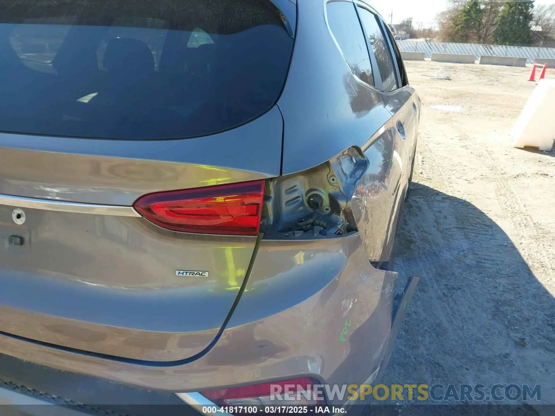 20 Photograph of a damaged car 5NMS2CAD0KH117649 HYUNDAI SANTA FE 2019