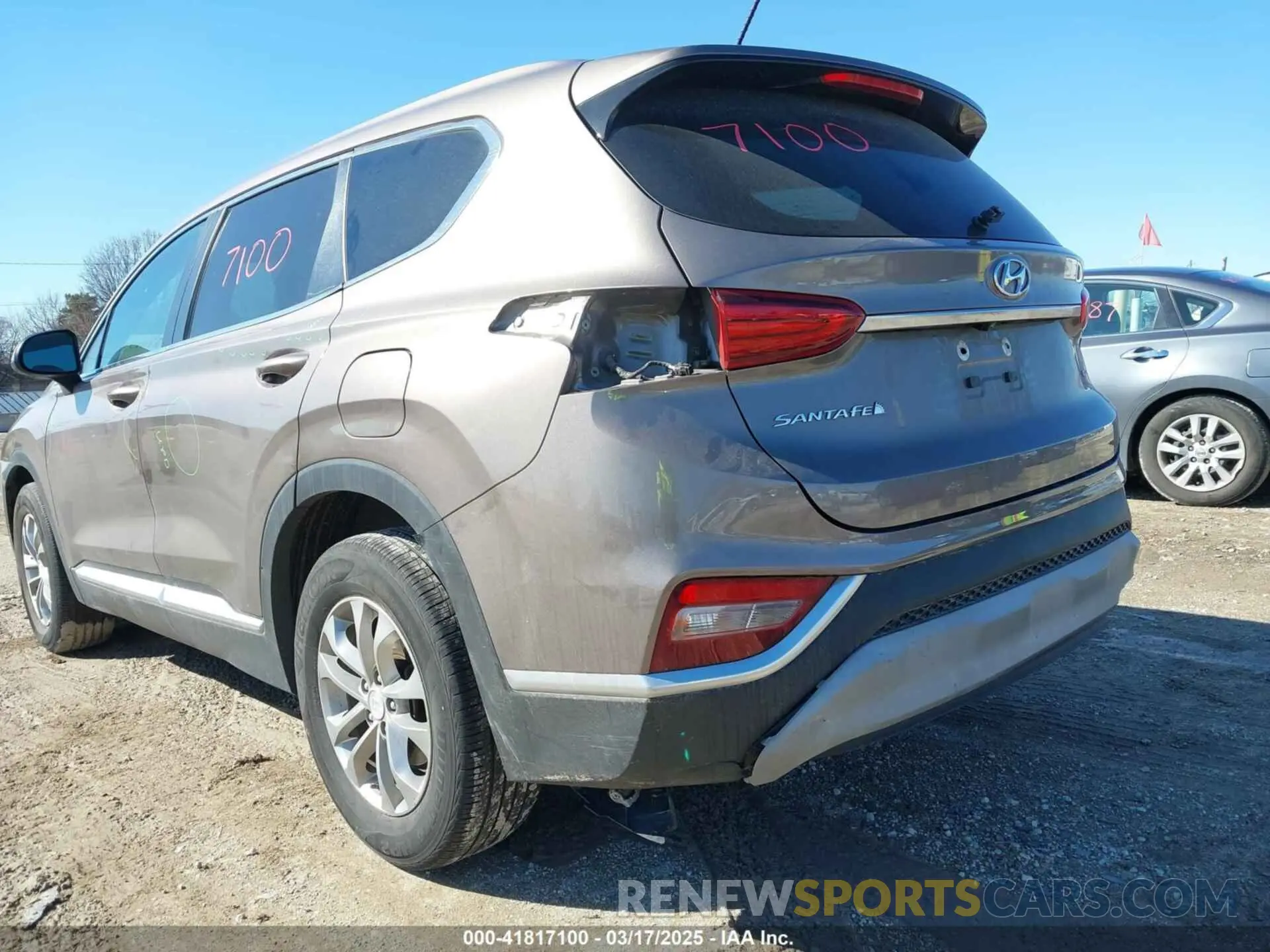 21 Photograph of a damaged car 5NMS2CAD0KH117649 HYUNDAI SANTA FE 2019