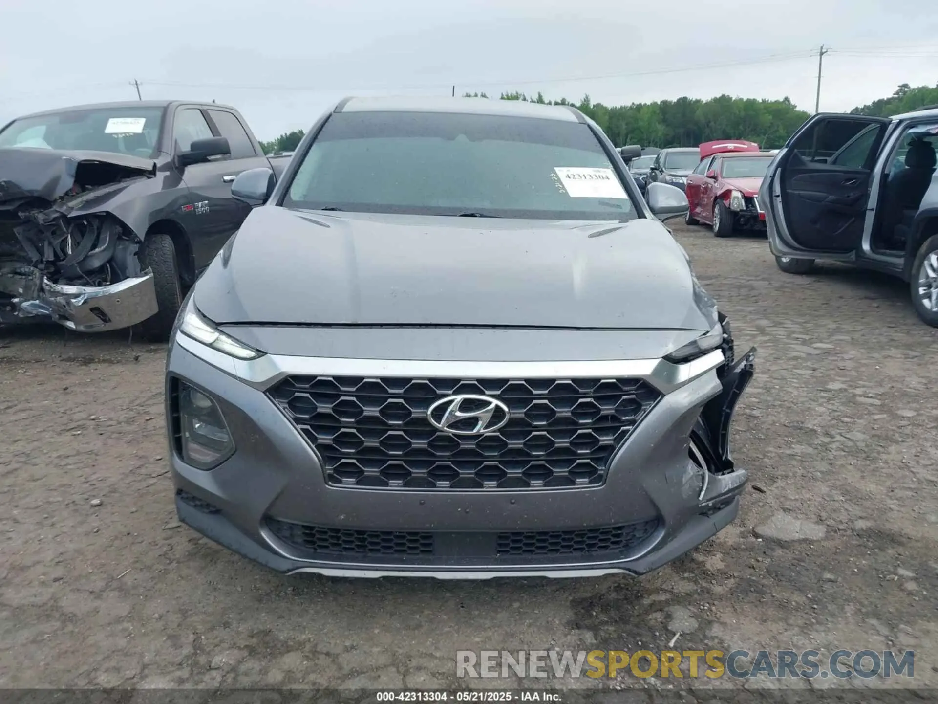 12 Photograph of a damaged car 5NMS2CAD0KH118011 HYUNDAI SANTA FE 2019