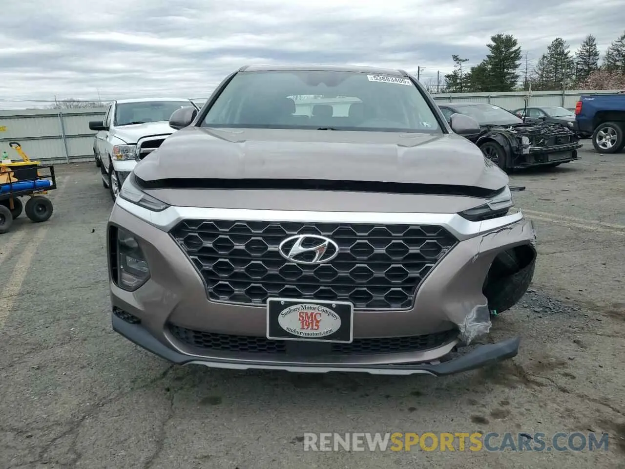 5 Photograph of a damaged car 5NMS2CAD0KH123337 HYUNDAI SANTA FE 2019