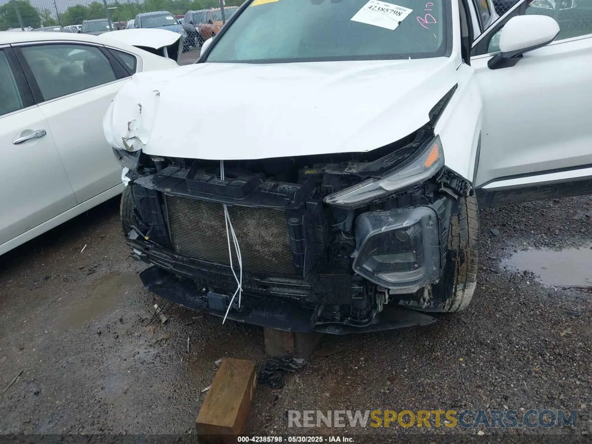 6 Photograph of a damaged car 5NMS2CAD1KH032805 HYUNDAI SANTA FE 2019