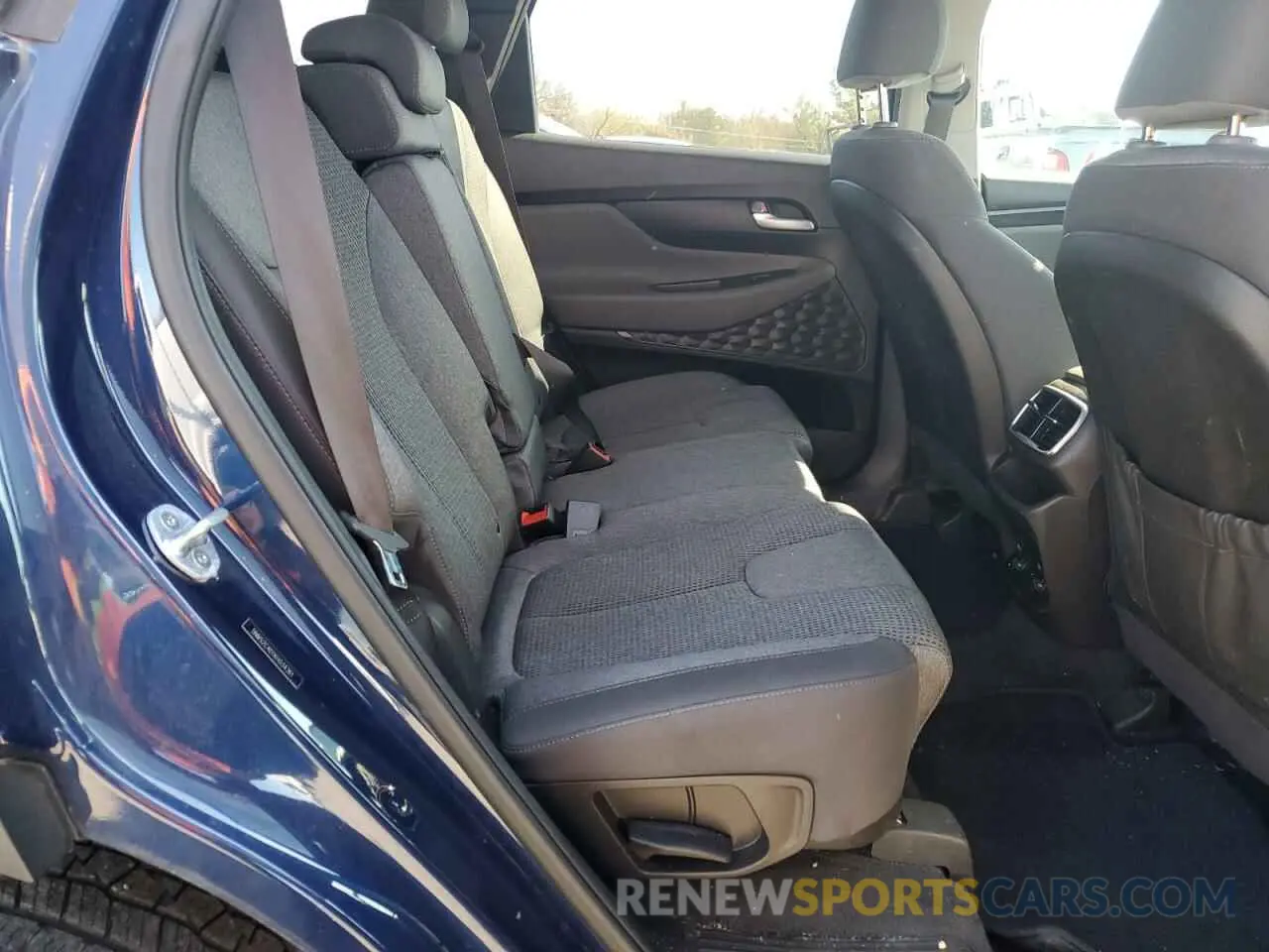 10 Photograph of a damaged car 5NMS2CAD1KH034361 HYUNDAI SANTA FE 2019