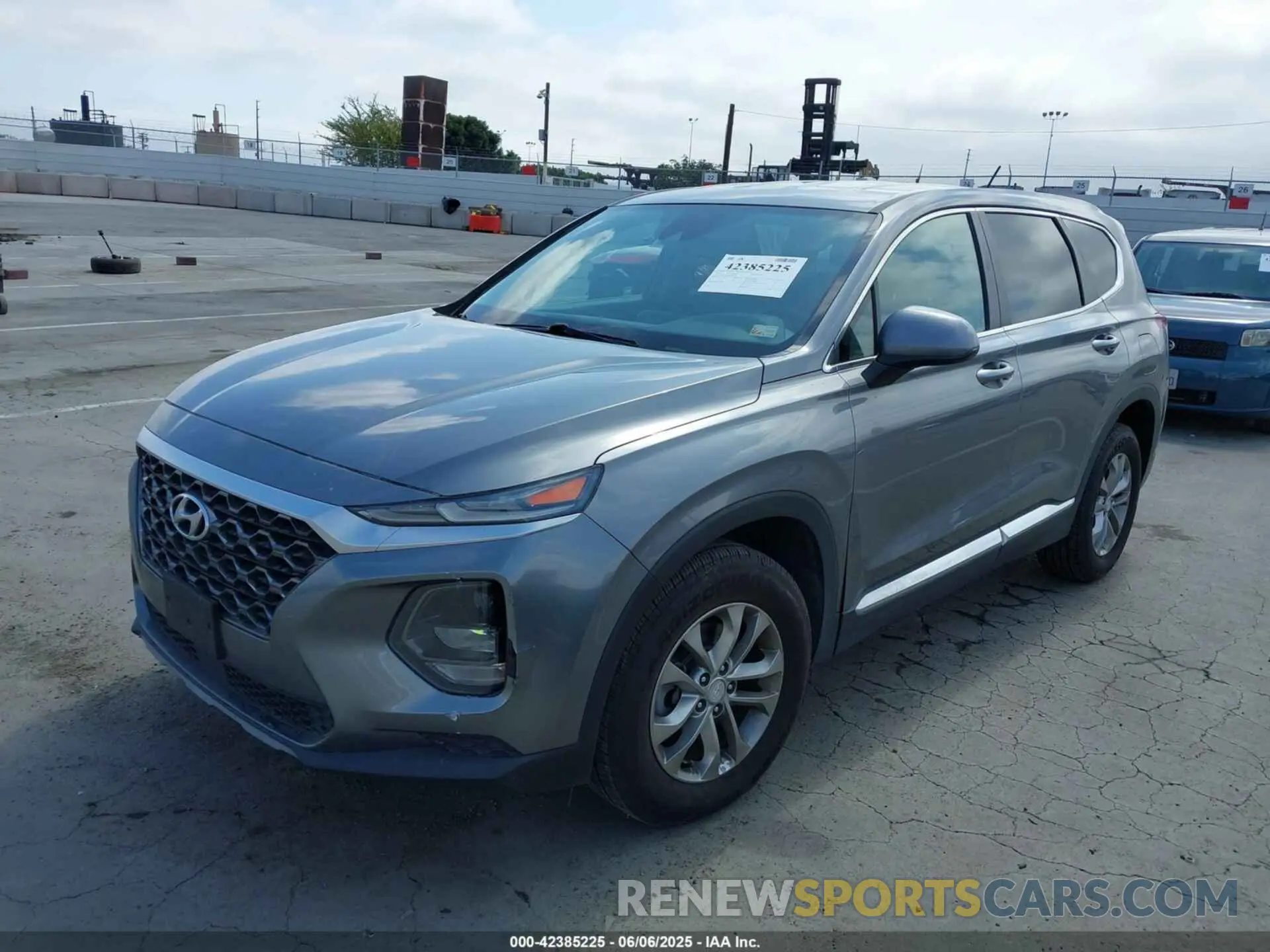 2 Photograph of a damaged car 5NMS2CAD1KH097198 HYUNDAI SANTA FE 2019