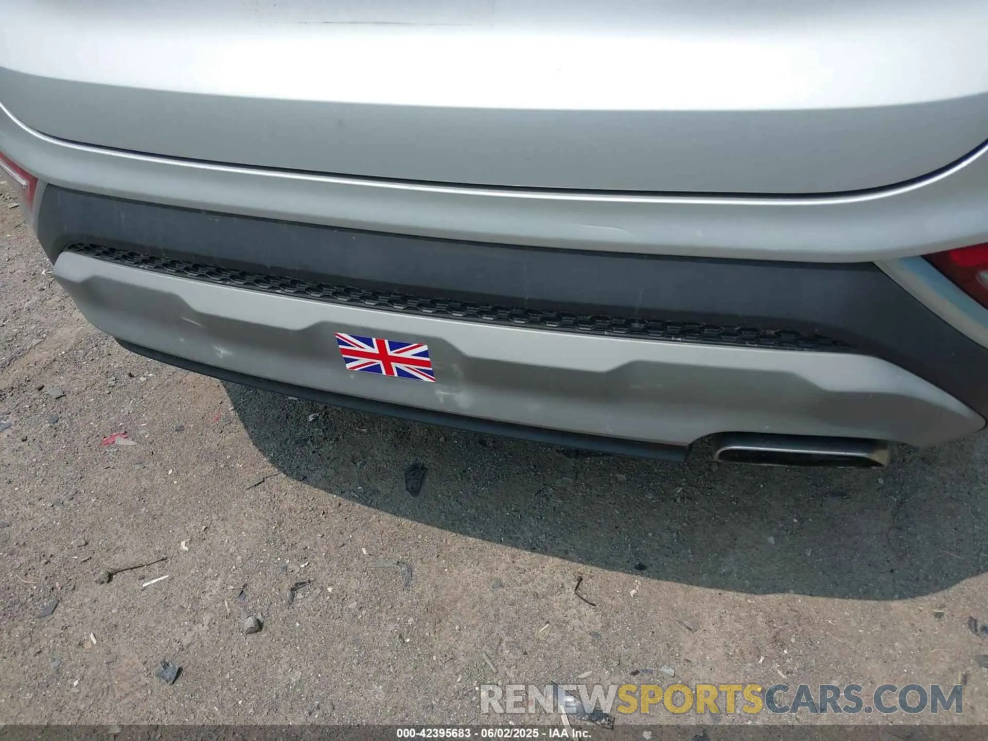 6 Photograph of a damaged car 5NMS2CAD2KH058961 HYUNDAI SANTA FE 2019