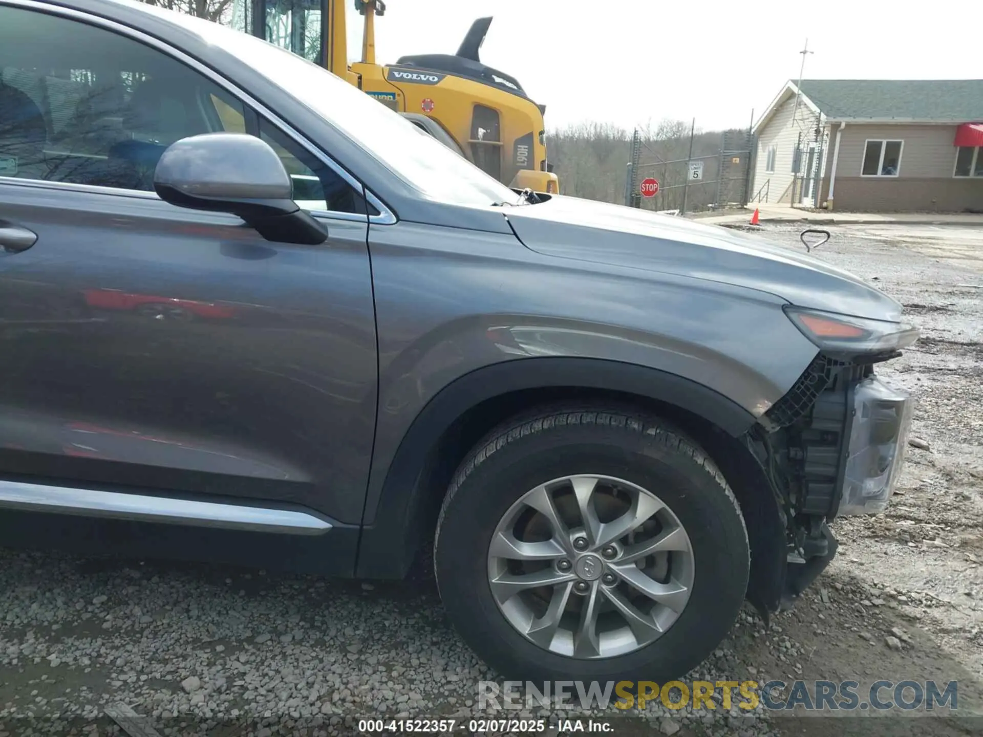 21 Photograph of a damaged car 5NMS2CAD2KH084511 HYUNDAI SANTA FE 2019