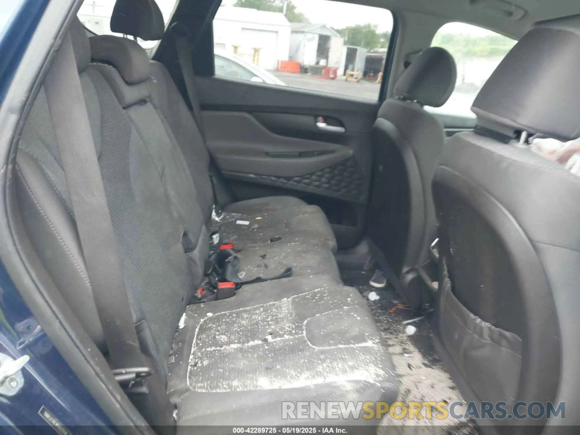 8 Photograph of a damaged car 5NMS2CAD3KH022518 HYUNDAI SANTA FE 2019