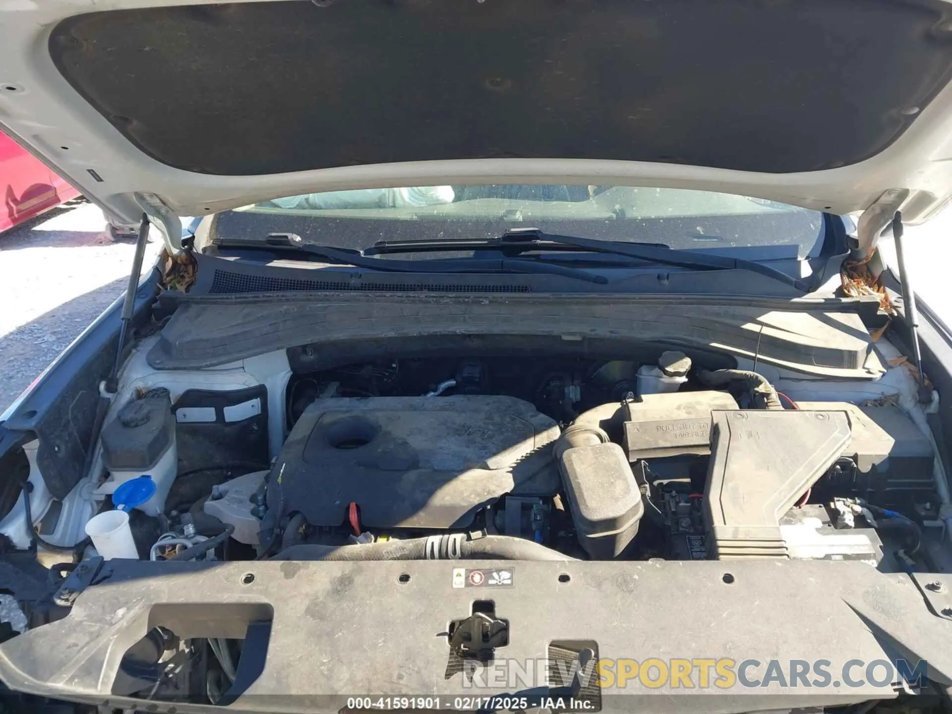 10 Photograph of a damaged car 5NMS2CAD4KH109117 HYUNDAI SANTA FE 2019