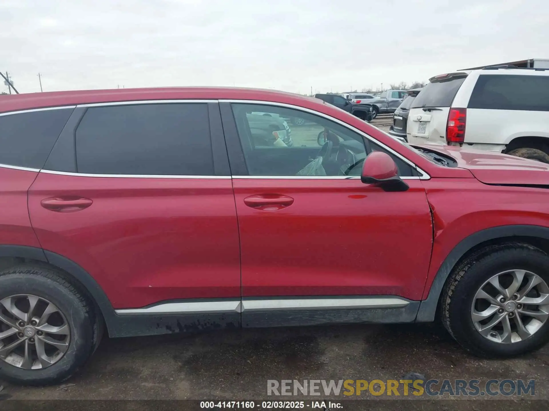 14 Photograph of a damaged car 5NMS2CAD5KH091985 HYUNDAI SANTA FE 2019