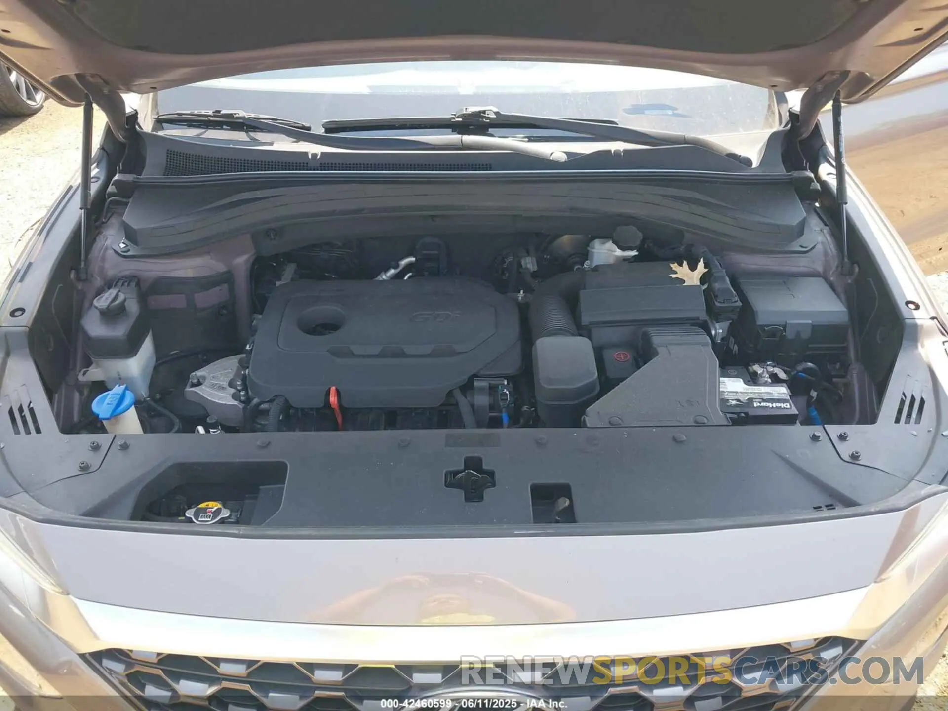 10 Photograph of a damaged car 5NMS2CAD6KH029852 HYUNDAI SANTA FE 2019