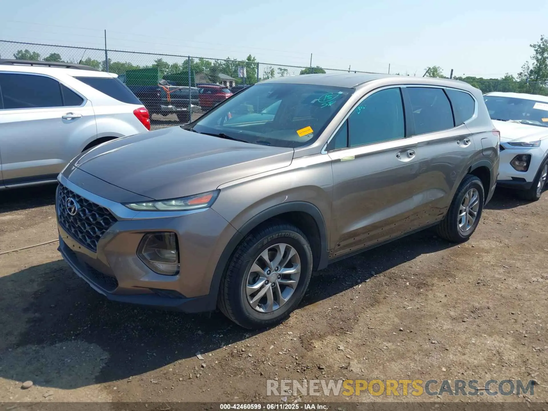 2 Photograph of a damaged car 5NMS2CAD6KH029852 HYUNDAI SANTA FE 2019